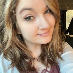 Meet your Posher, Kayla